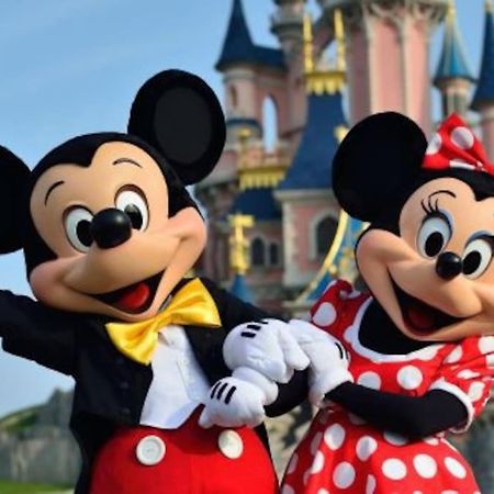 Studio Proche Disney Et Paris ノワジー＝ル＝グラン エクステリア 写真